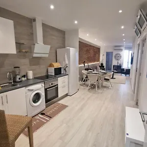 https://barcelona-apartamento-planta-baja-con-parking.catalonia-hotels.com